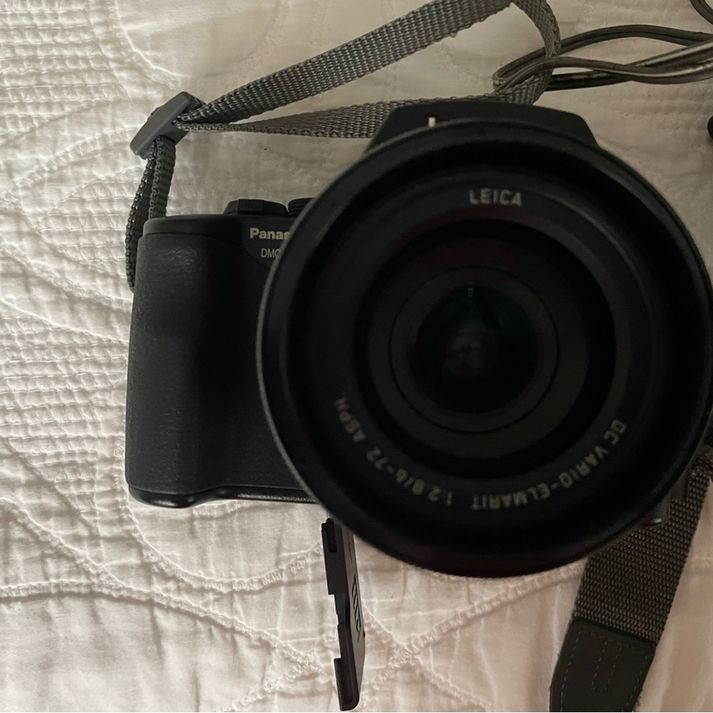 Panasonic lumix fz20 digital camera